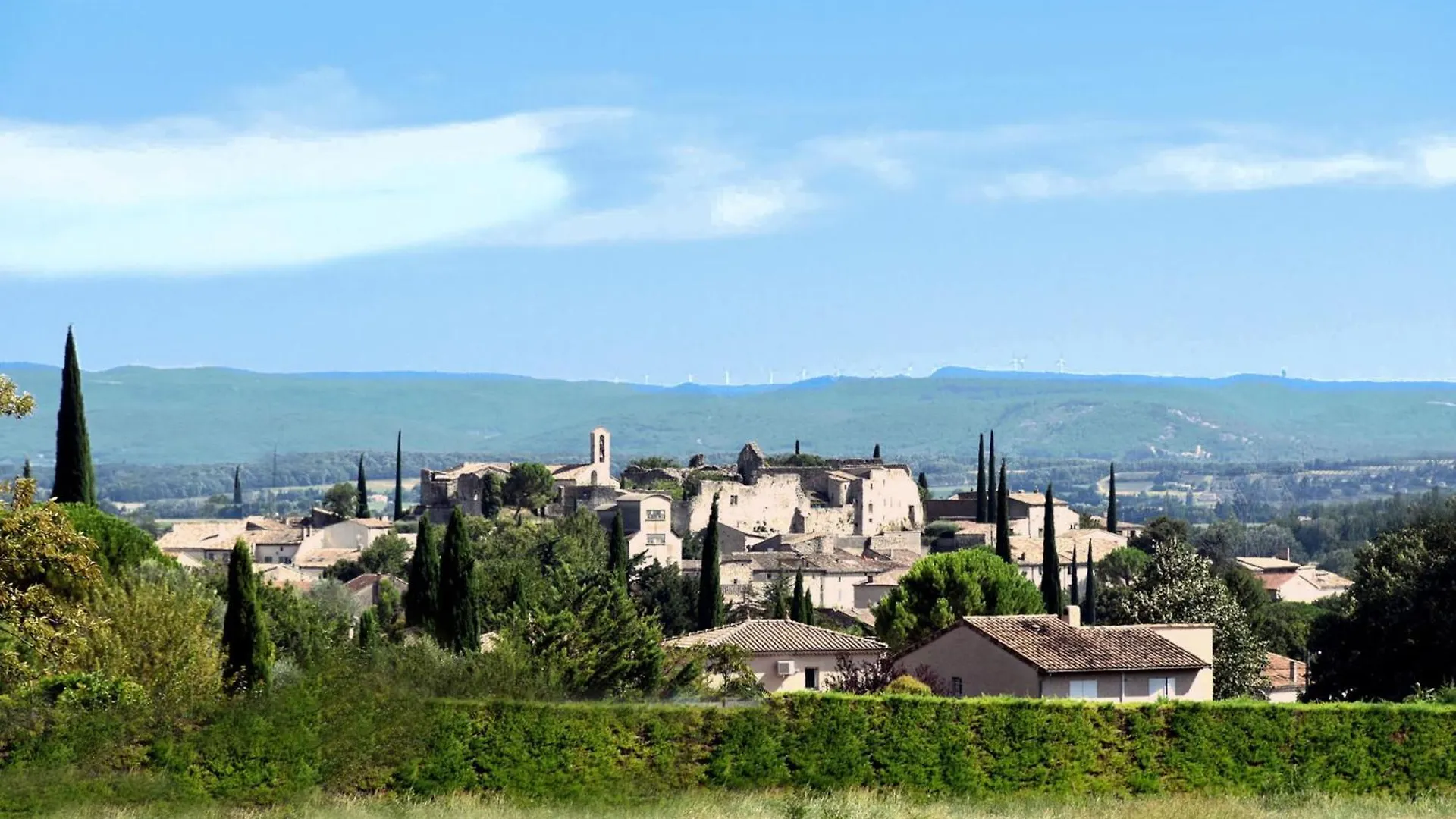 Sauzet  Maison Les Chenes - Jacuzzi - Calme & Idealement Situe - Clim - Salle De Jeux - Parking צרפת